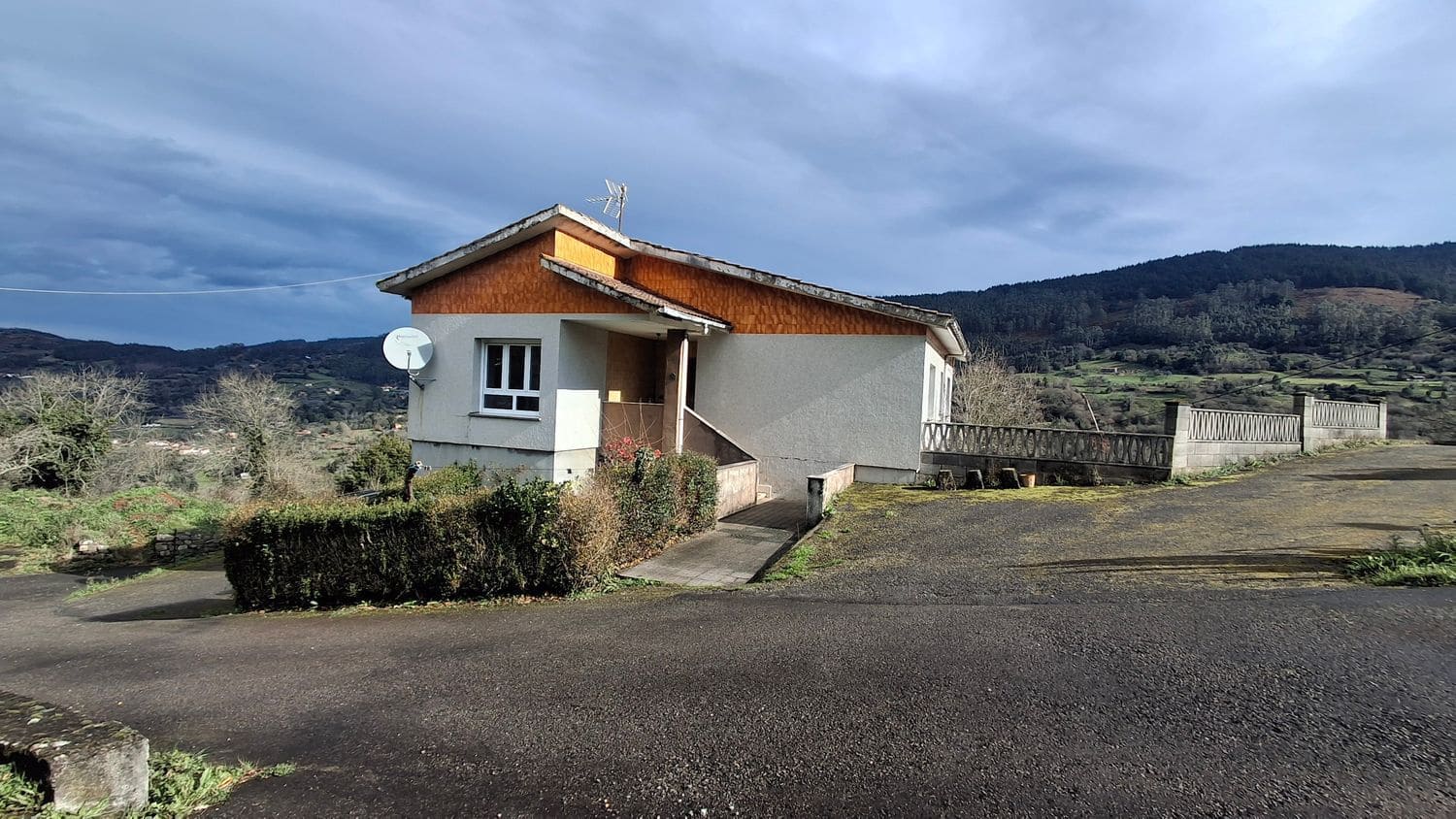 4 makuuhuone Huvila myytävänä paikassa Gijon mukana 
autotalli - 350 000 € (Ref: 9627031)