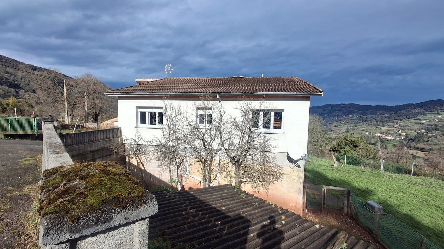 4 makuuhuone Huvila myytävänä paikassa Gijon mukana 
autotalli - 350 000 € (Ref: 9627031)