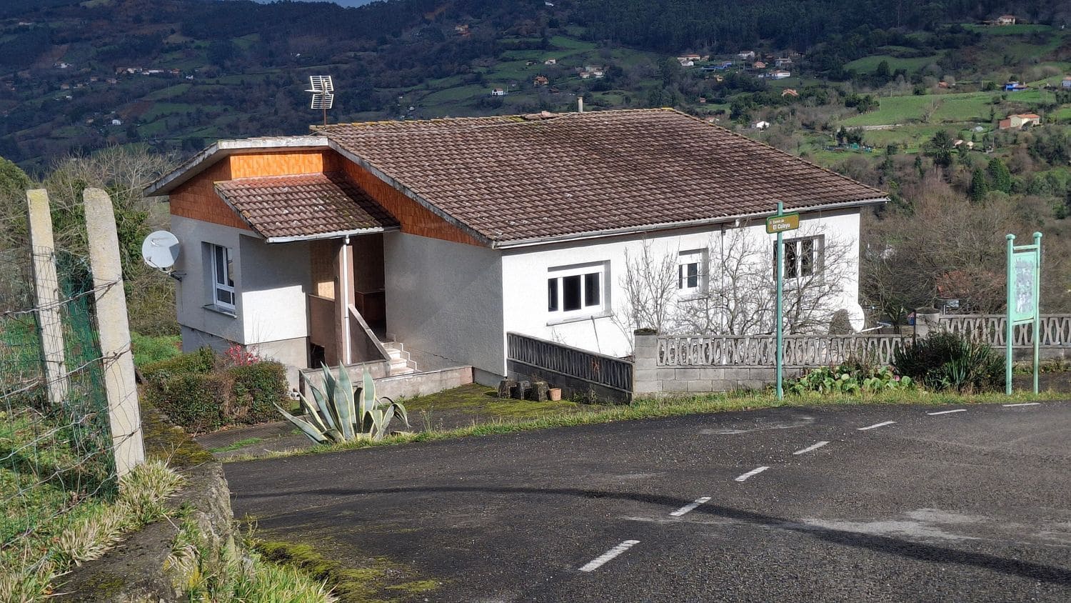 4 makuuhuone Huvila myytävänä paikassa Gijon mukana 
autotalli - 350 000 € (Ref: 9627031)