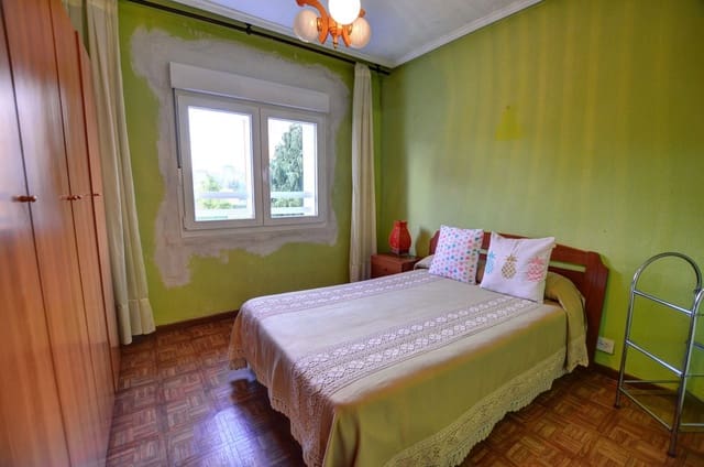 Apartamento de 3 habitaciones en Avilés en venta con garaje - 135.000 € (Ref: 9629657)