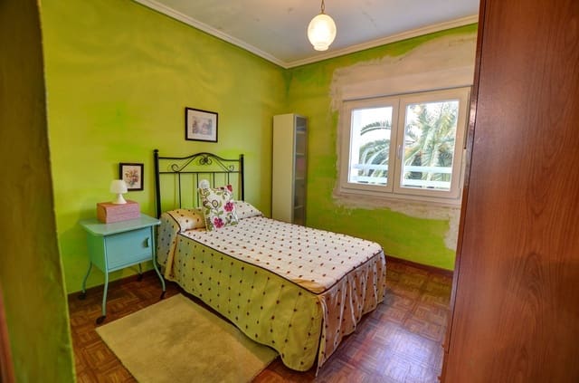 Apartamento de 3 habitaciones en Avilés en venta con garaje - 135.000 € (Ref: 9629657)