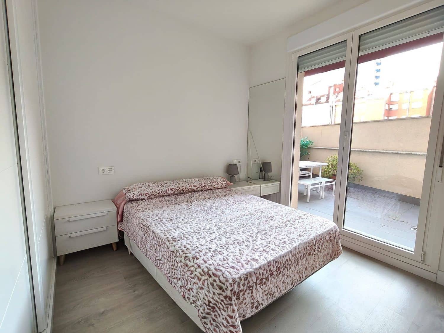 2 sovrum Lägenhet till salu i Gijon med garage - 325 000 € (Ref: 9629658)