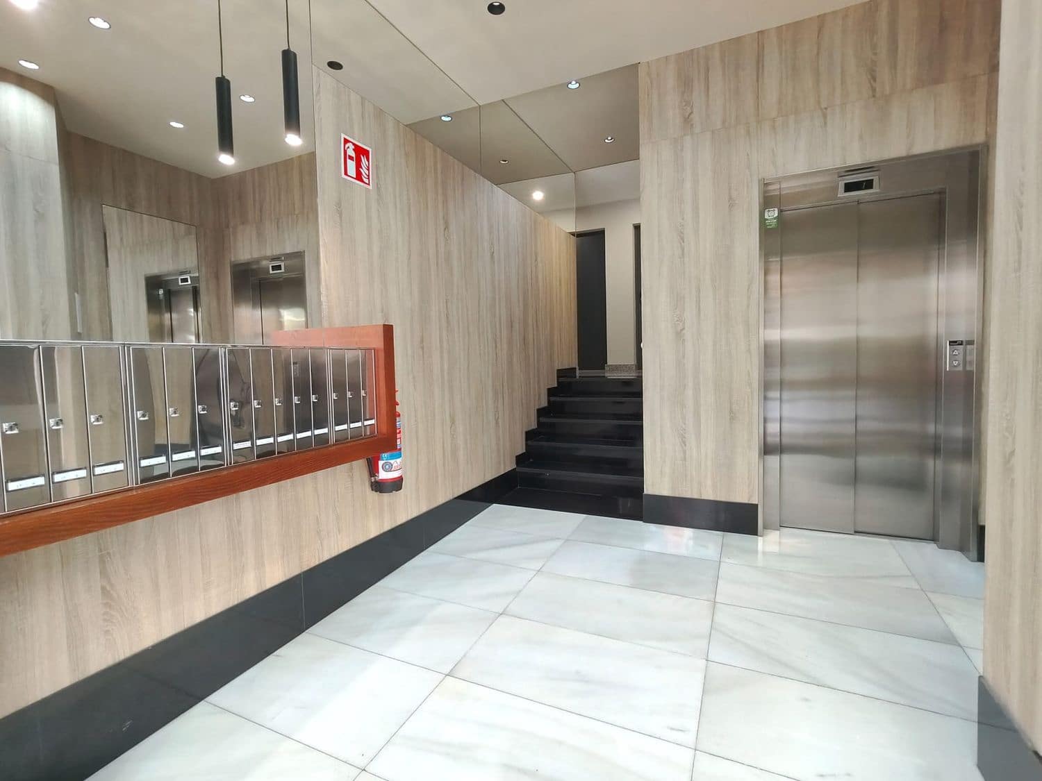 2 sovrum Lägenhet till salu i Gijon med garage - 325 000 € (Ref: 9629658)