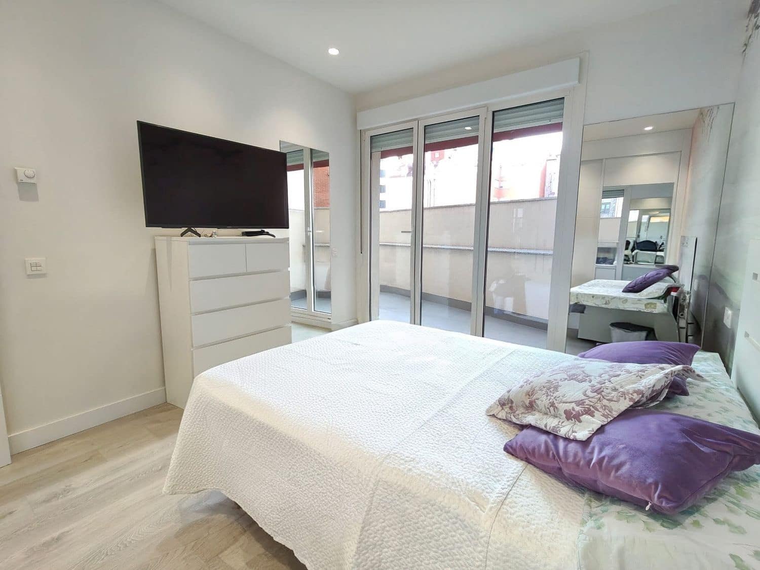 2 sovrum Lägenhet till salu i Gijon med garage - 325 000 € (Ref: 9629658)