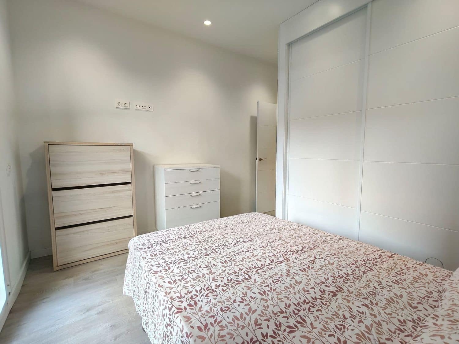 2 sovrum Lägenhet till salu i Gijon med garage - 325 000 € (Ref: 9629658)