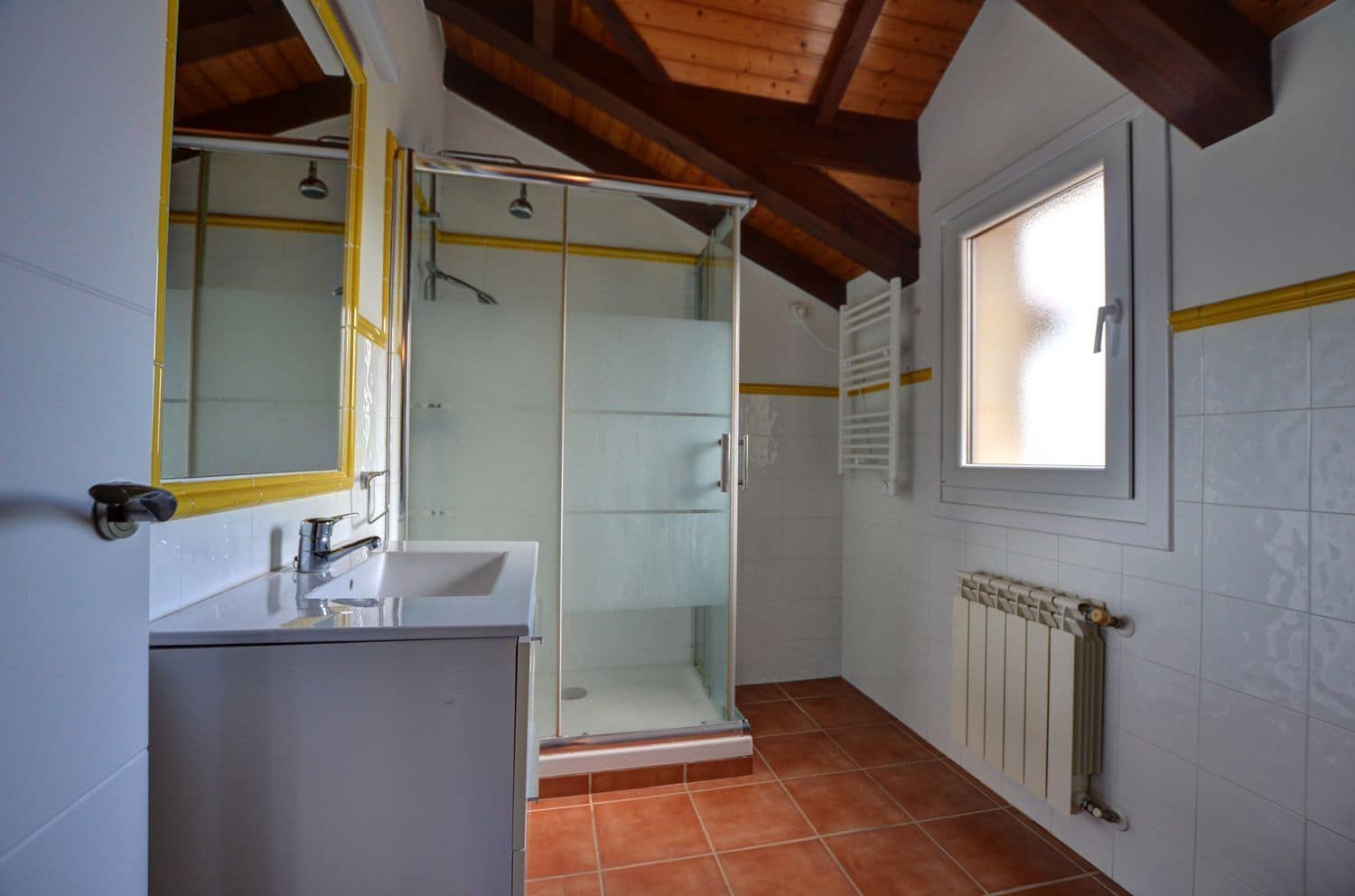 4 makuuhuone Omakotitalo myytävänä paikassa Castrillon mukana 
autotalli - 475 000 € (Ref: 9632915)