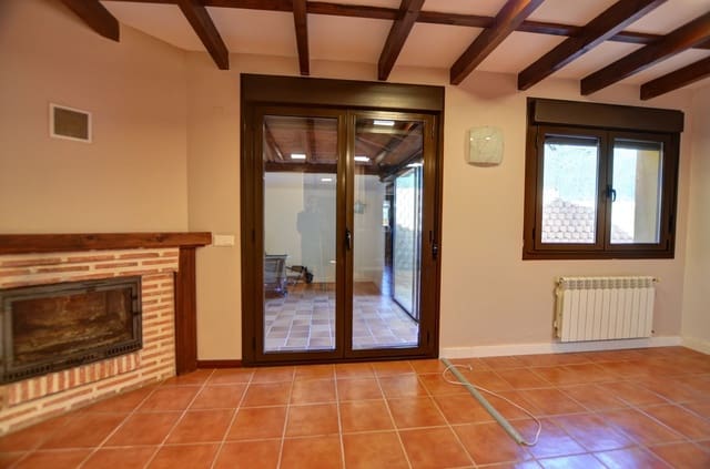 4 makuuhuone Omakotitalo myytävänä paikassa Castrillón mukana 
autotalli - 475 000 € (Ref: 9632915)