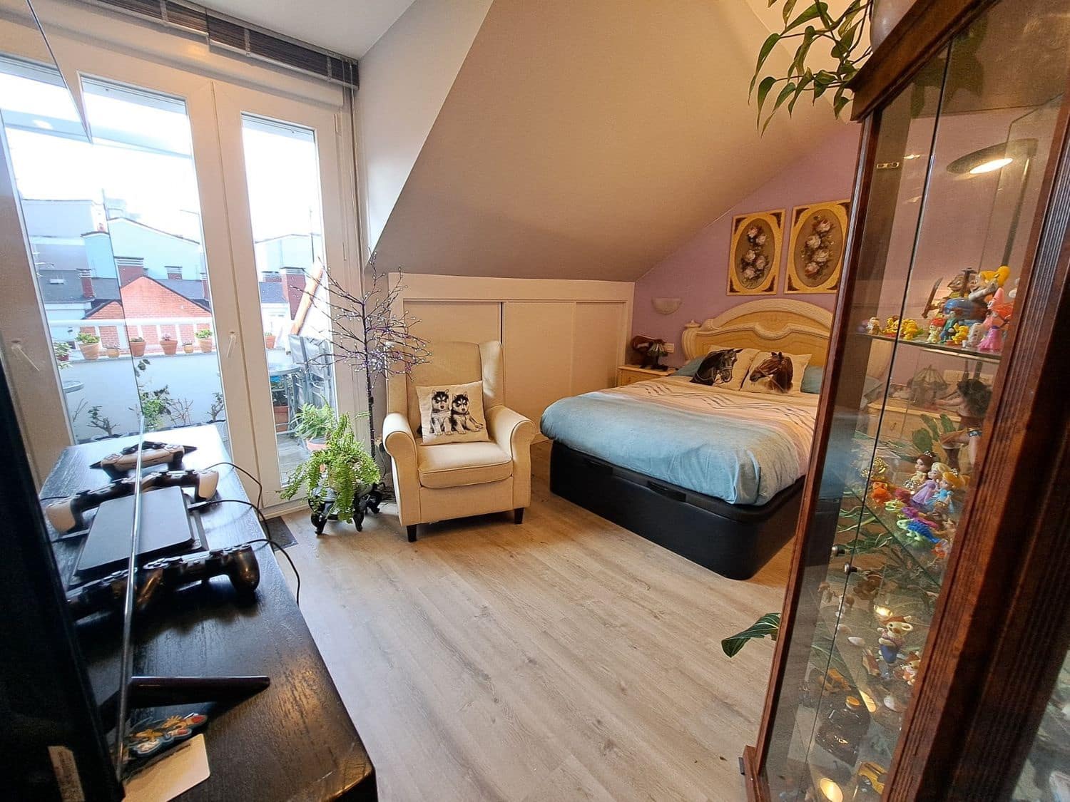 2 bedroom Apartment for sale in Gijon with garage - € 379,000 (Ref: 9636198)