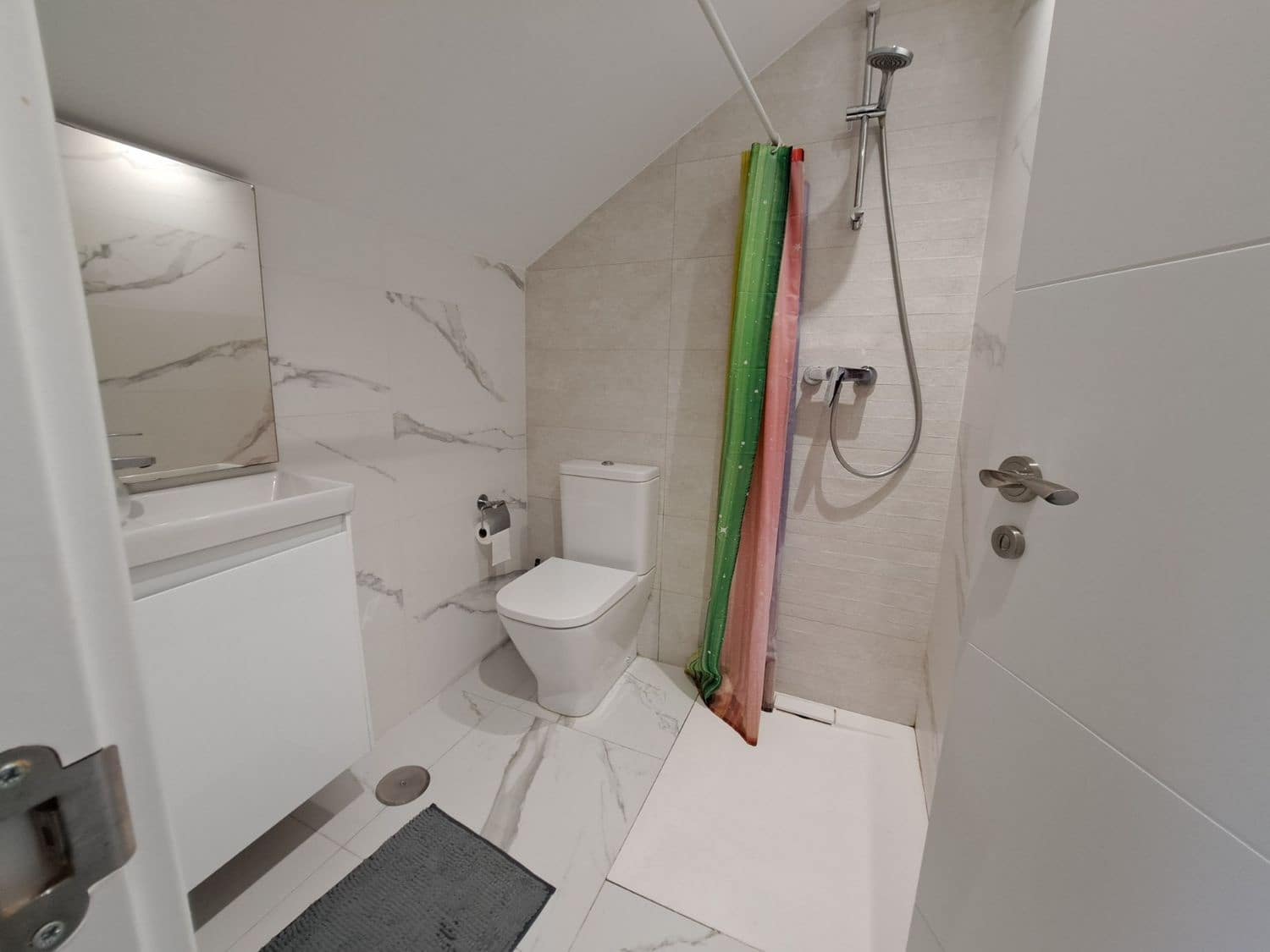 2 bedroom Apartment for sale in Gijon with garage - € 379,000 (Ref: 9636198)