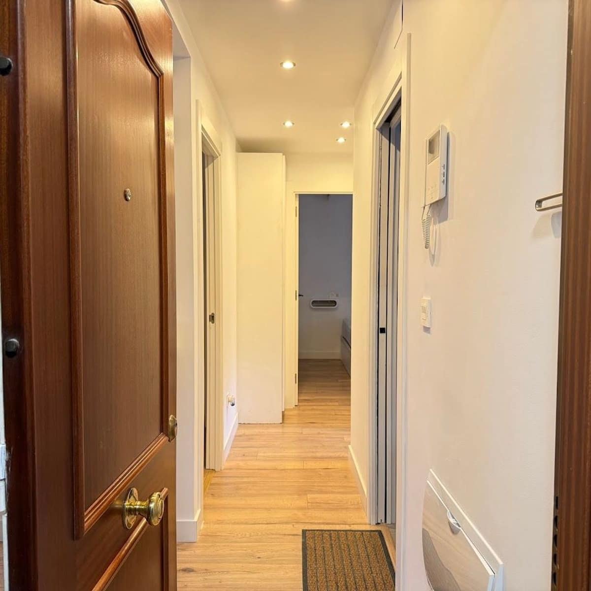 2 bedroom Apartment for rent in Gijon with garage - € 800 (Ref: 9636199)