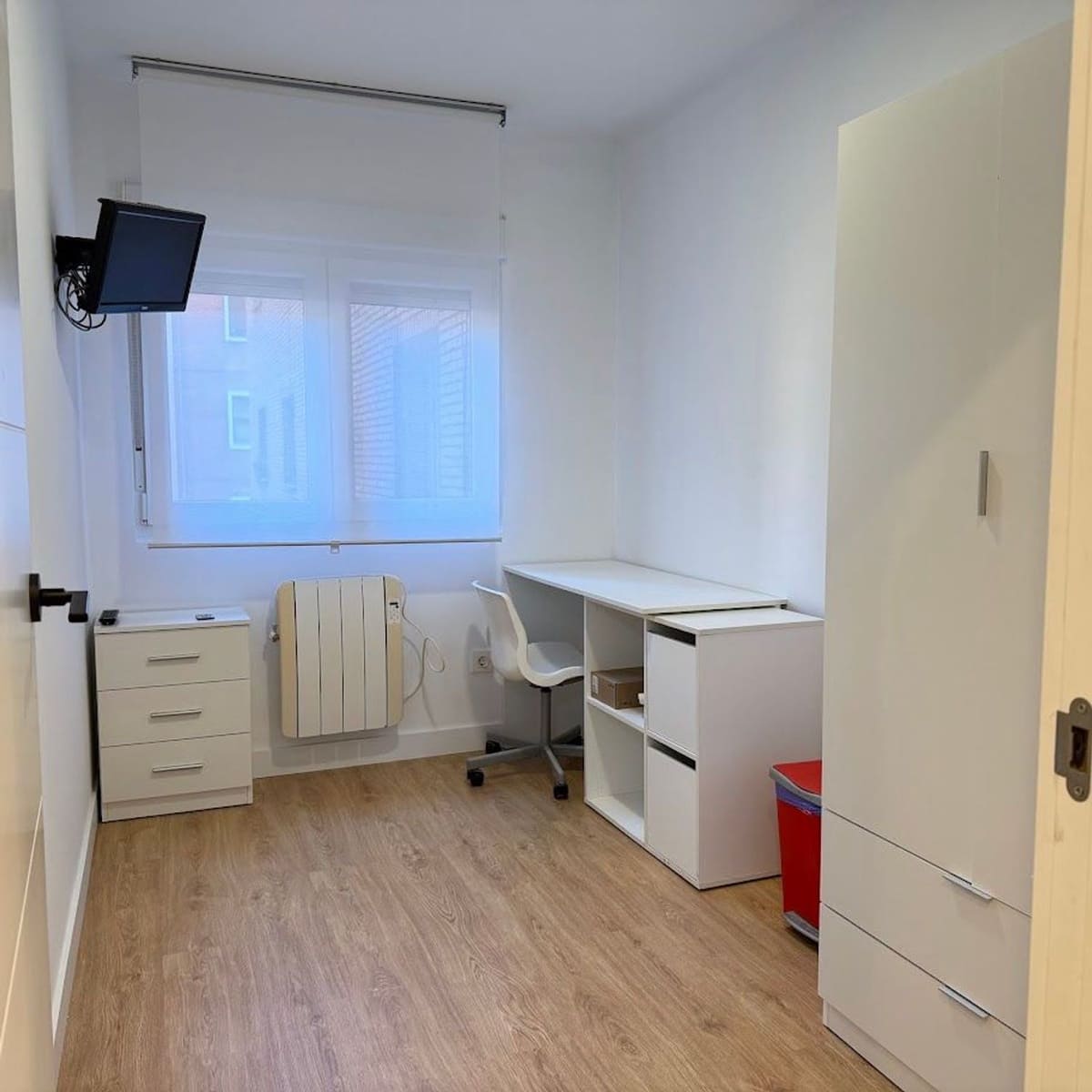 2 bedroom Apartment for rent in Gijon with garage - € 800 (Ref: 9636199)