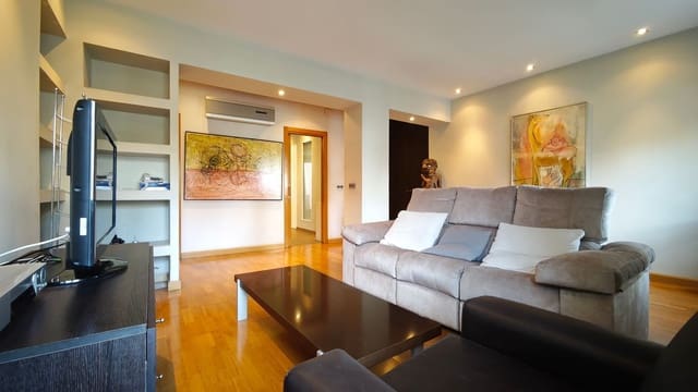 2 makuuhuone Huoneisto myytävänä paikassa Centro Urbano, Gijón mukana 
autotalli - 235 000 € (Ref: 9636200)