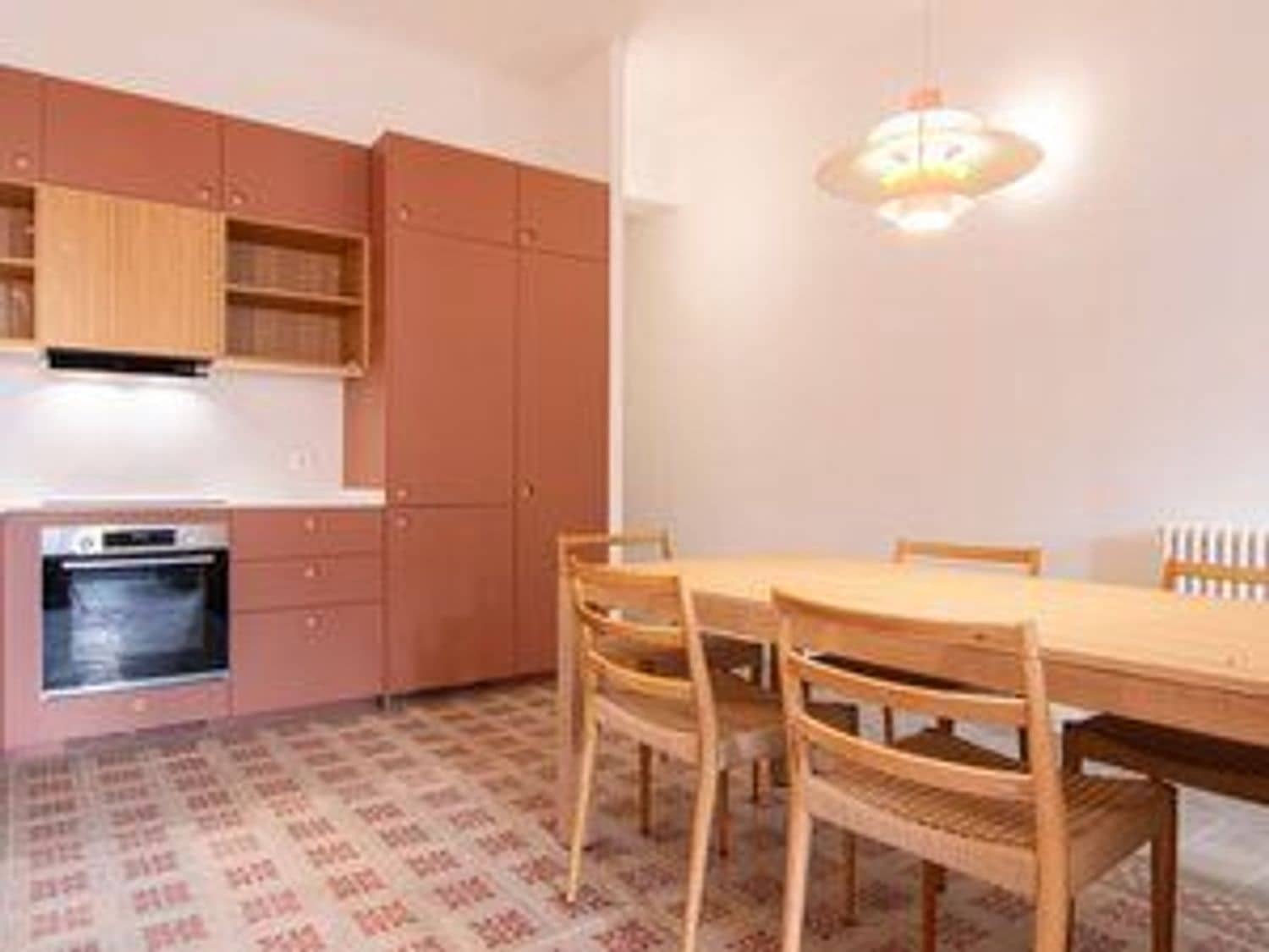 Apartamento de 2 habitaciones en Madrid ciudad en alquiler con garaje - 2.400 € (Ref: 9643674)