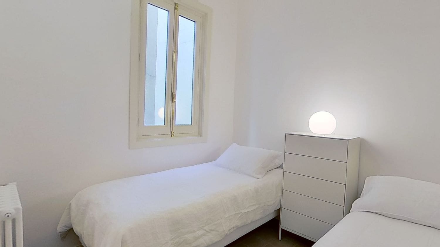 Apartamento de 2 habitaciones en Madrid ciudad en alquiler con garaje - 2.400 € (Ref: 9643674)