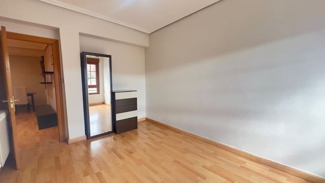 3 soveværelse Lejlighed til salg i Centro Urbano, Gijón med garage - € 183.000 (Ref: 9647776)