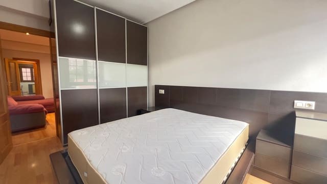 3 soveværelse Lejlighed til salg i Centro Urbano, Gijón med garage - € 183.000 (Ref: 9647776)