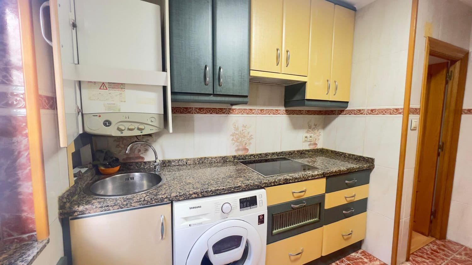 3 soveværelse Lejlighed til salg i Gijon med garage - € 183.000 (Ref: 9647776)