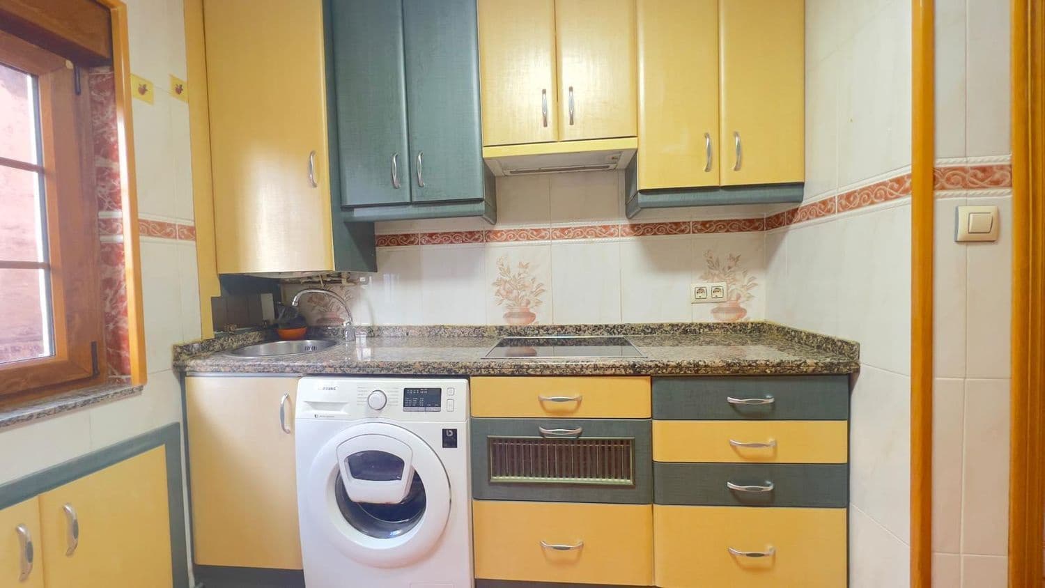 3 soveværelse Lejlighed til salg i Gijon med garage - € 183.000 (Ref: 9647776)