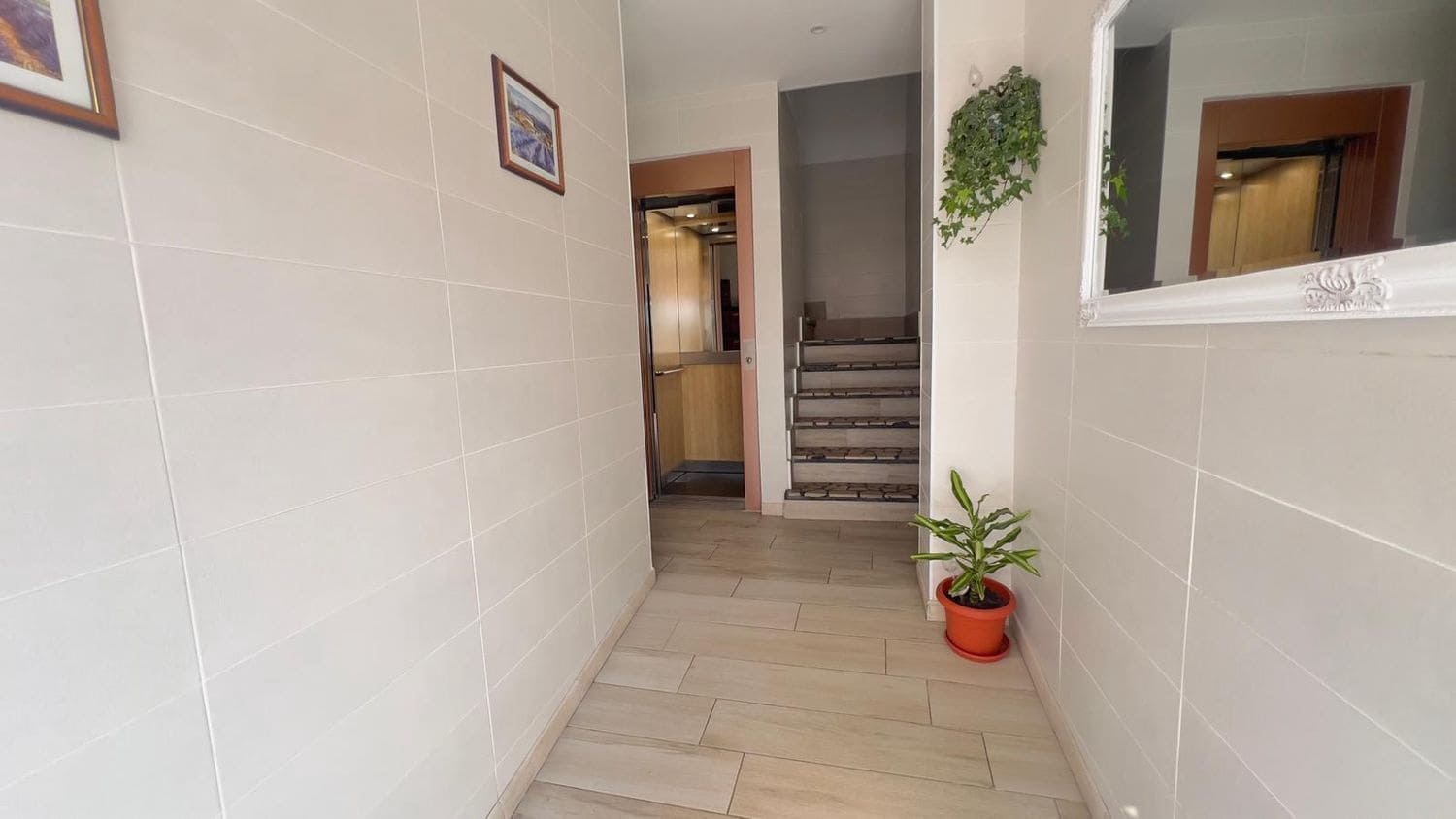 3 soveværelse Lejlighed til salg i Gijon med garage - € 183.000 (Ref: 9647776)