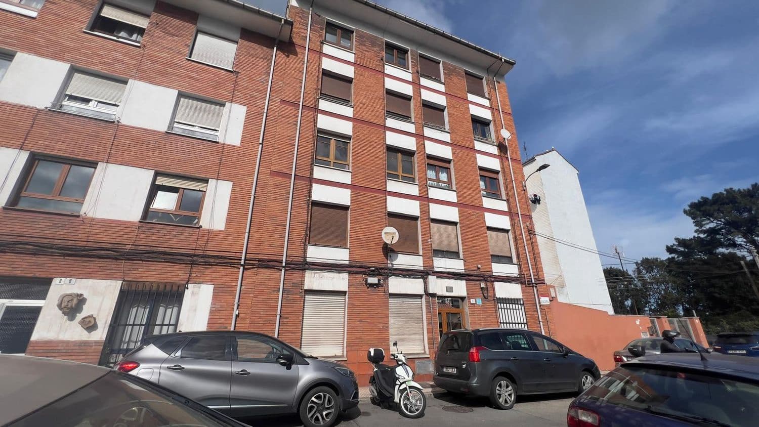 3 soveværelse Lejlighed til salg i Gijon med garage - € 183.000 (Ref: 9647776)