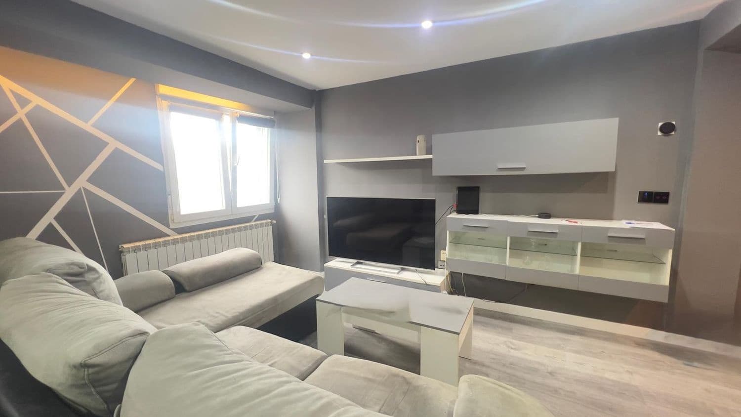 3 soveværelse Lejlighed til salg i Gijon med garage - € 183.000 (Ref: 9647777)