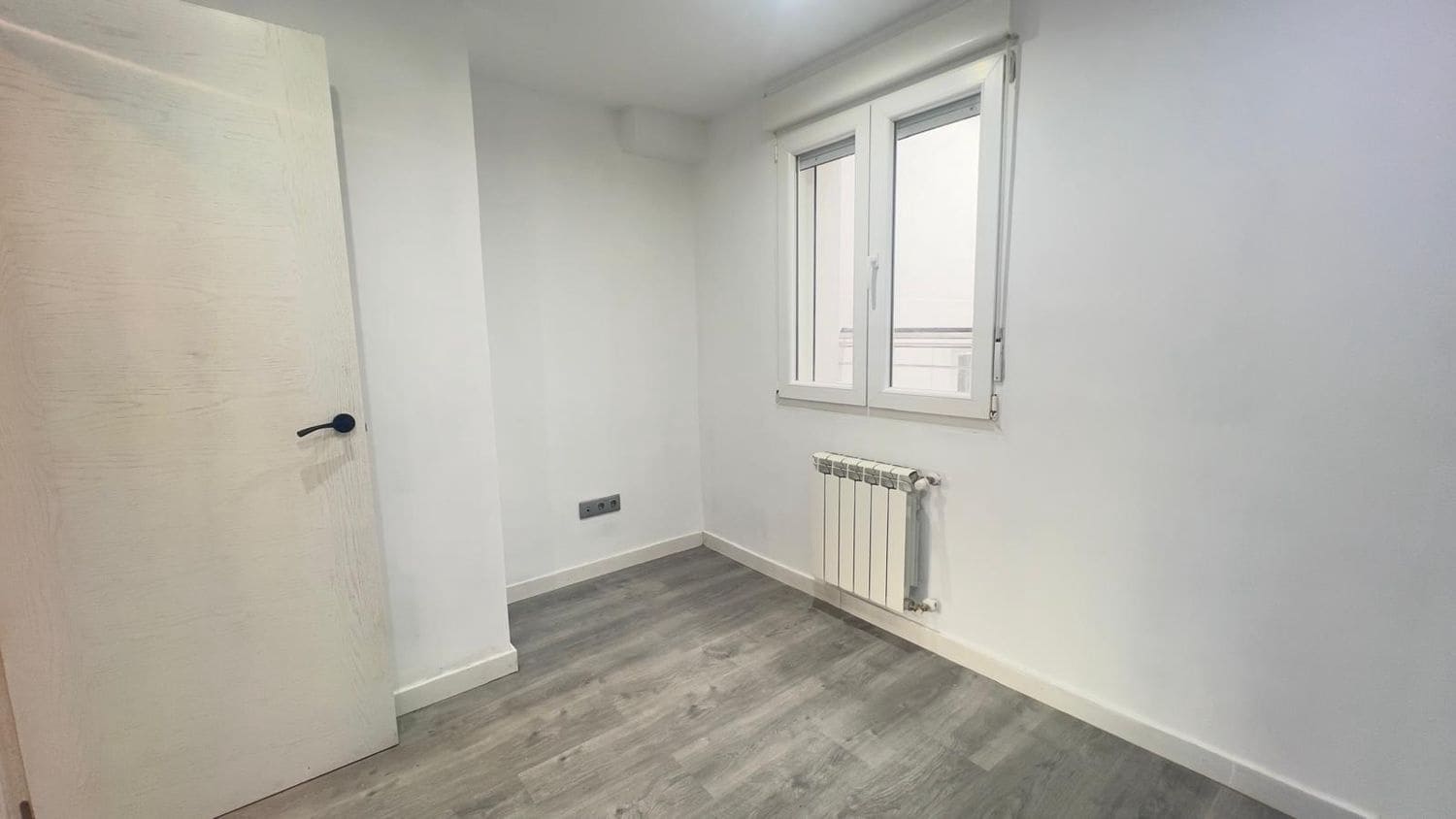 3 soveværelse Lejlighed til salg i Gijon med garage - € 183.000 (Ref: 9647777)