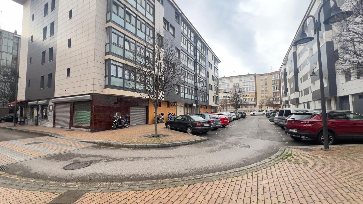 3 soveværelse Lejlighed til salg i Gijon med garage - € 183.000 (Ref: 9647777)