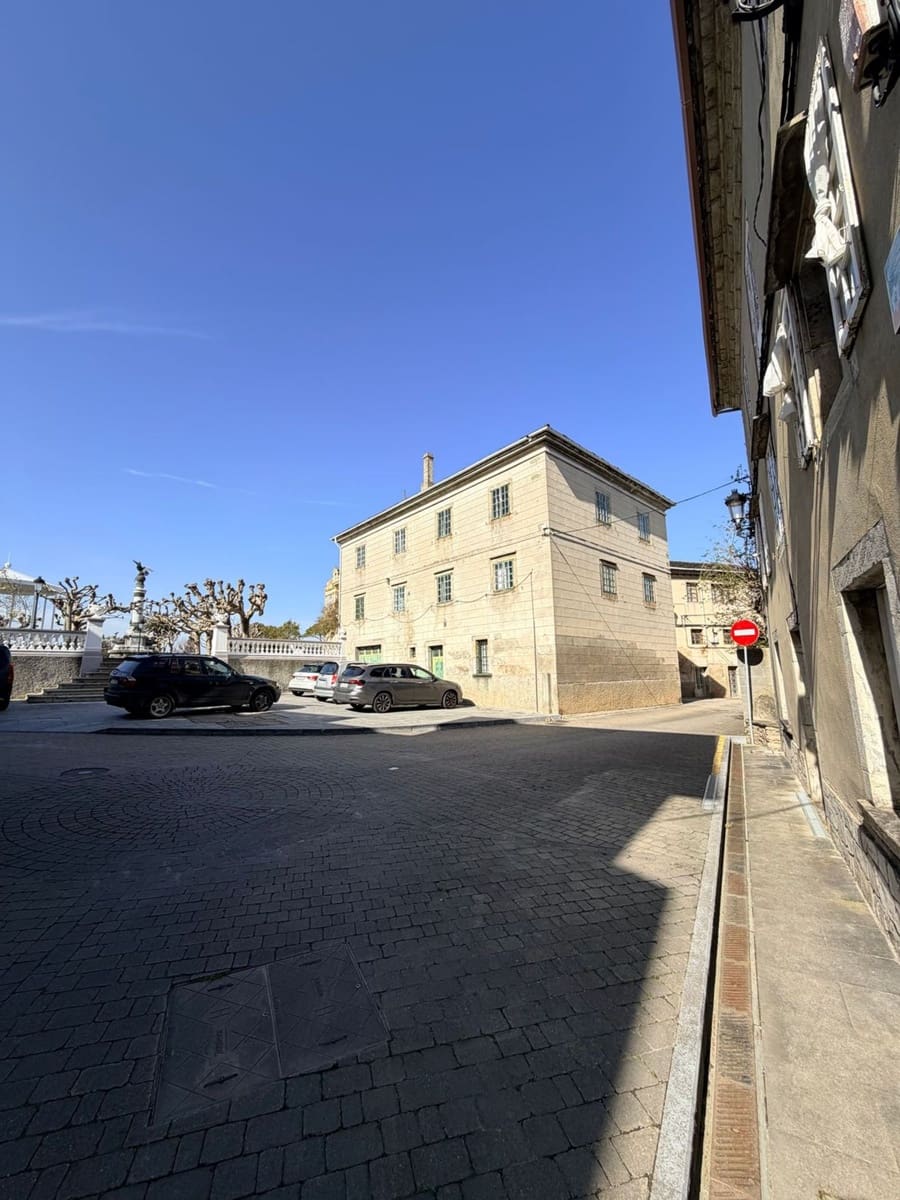 Chalet de 5 habitaciones en Castropol en venta con garaje - 375.000 € (Ref: 9647779)