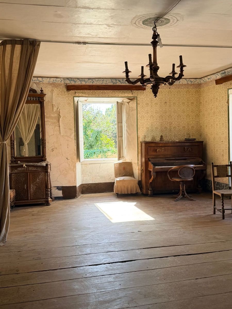 Chalet de 5 habitaciones en Castropol en venta con garaje - 375.000 € (Ref: 9647779)