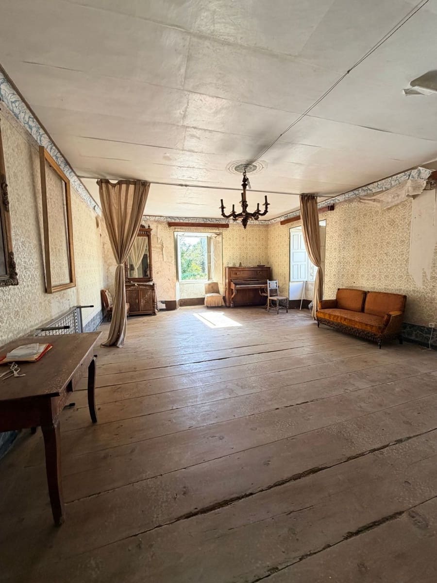 Chalet de 5 habitaciones en Castropol en venta con garaje - 375.000 € (Ref: 9647779)