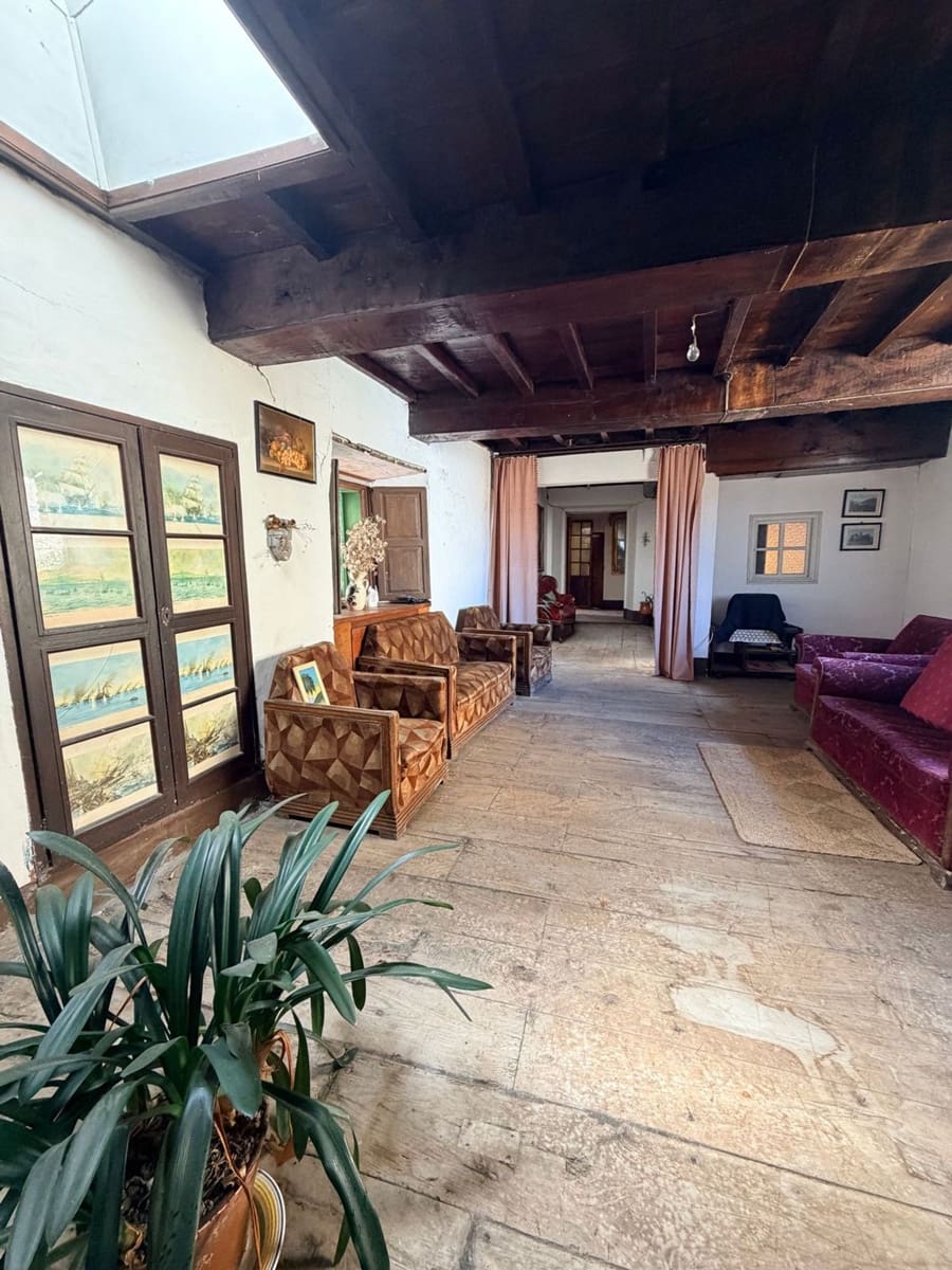 Chalet de 5 habitaciones en Castropol en venta con garaje - 375.000 € (Ref: 9647779)