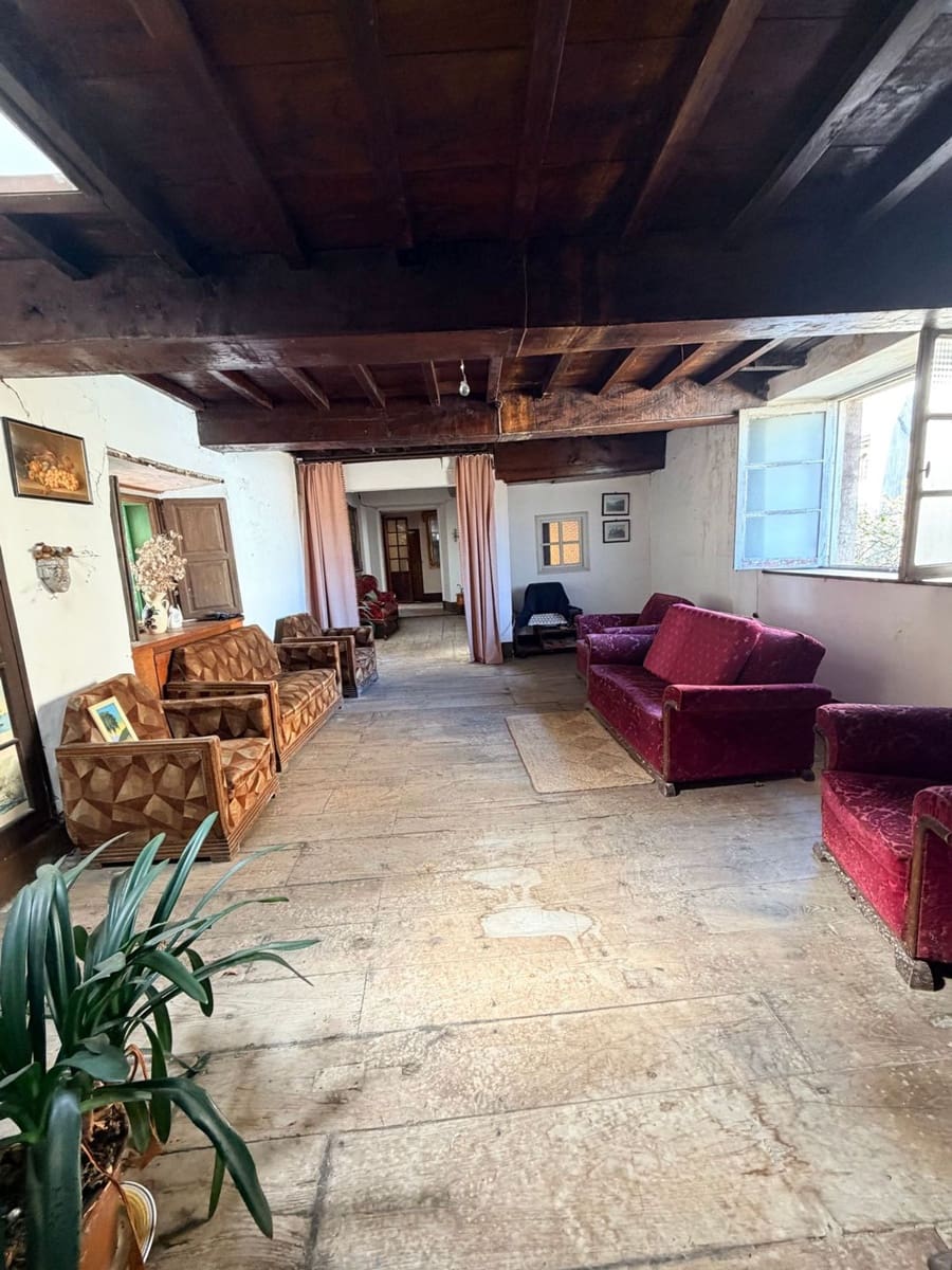 Chalet de 5 habitaciones en Castropol en venta con garaje - 375.000 € (Ref: 9647779)