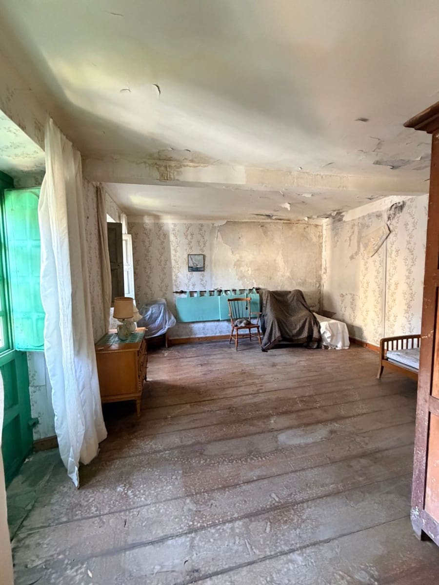 Chalet de 5 habitaciones en Castropol en venta con garaje - 375.000 € (Ref: 9647779)