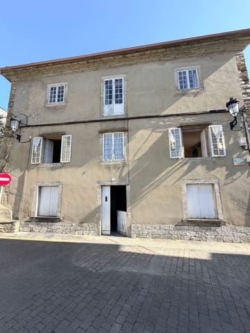 Chalet de 5 habitaciones en Castropol en venta con garaje - 375.000 € (Ref: 9647779)