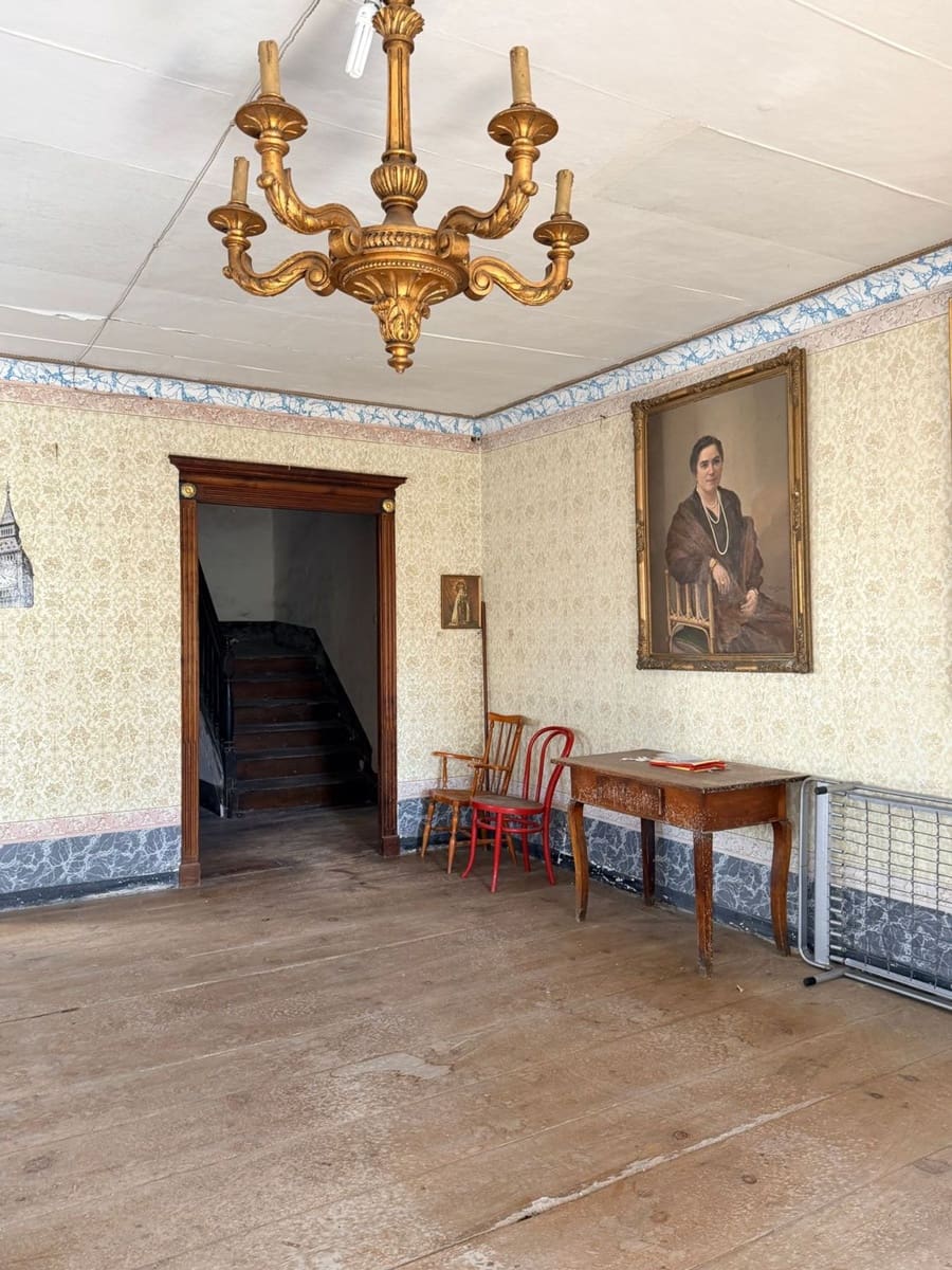 Chalet de 5 habitaciones en Castropol en venta con garaje - 375.000 € (Ref: 9647779)