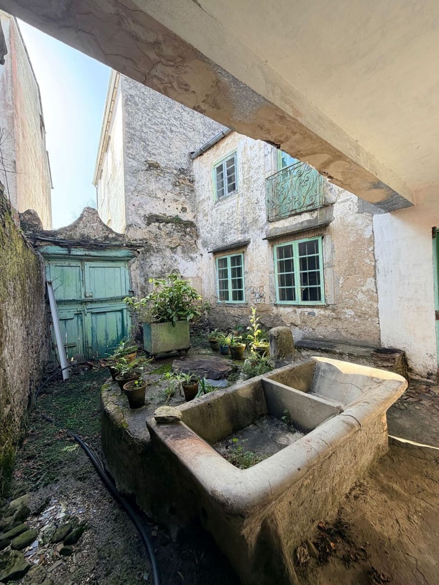 Chalet de 5 habitaciones en Castropol en venta con garaje - 375.000 € (Ref: 9647779)