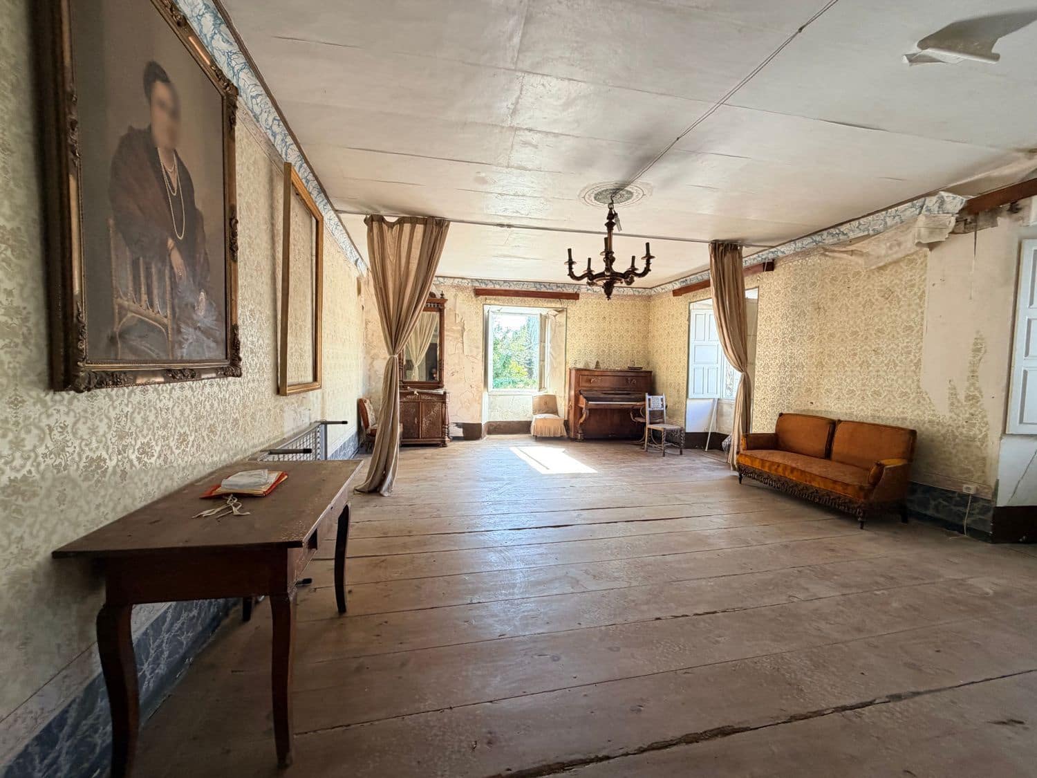 Chalet de 5 habitaciones en Castropol en venta con garaje - 375.000 € (Ref: 9647779)