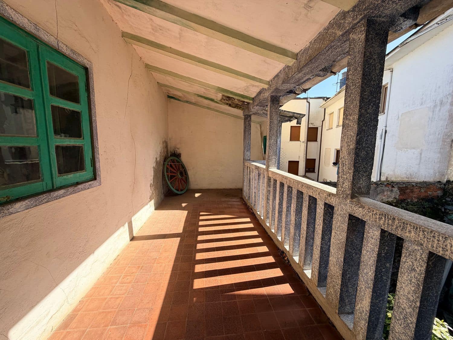 Chalet de 5 habitaciones en Castropol en venta con garaje - 375.000 € (Ref: 9647779)