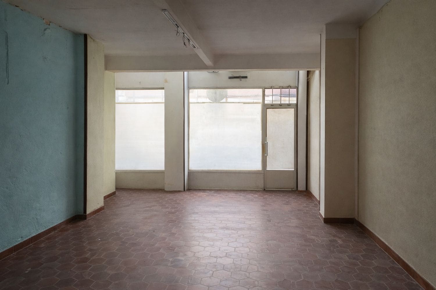 Kaupallinen myytävänä paikassa Gijon - 60 000 € (Ref: 9651088)