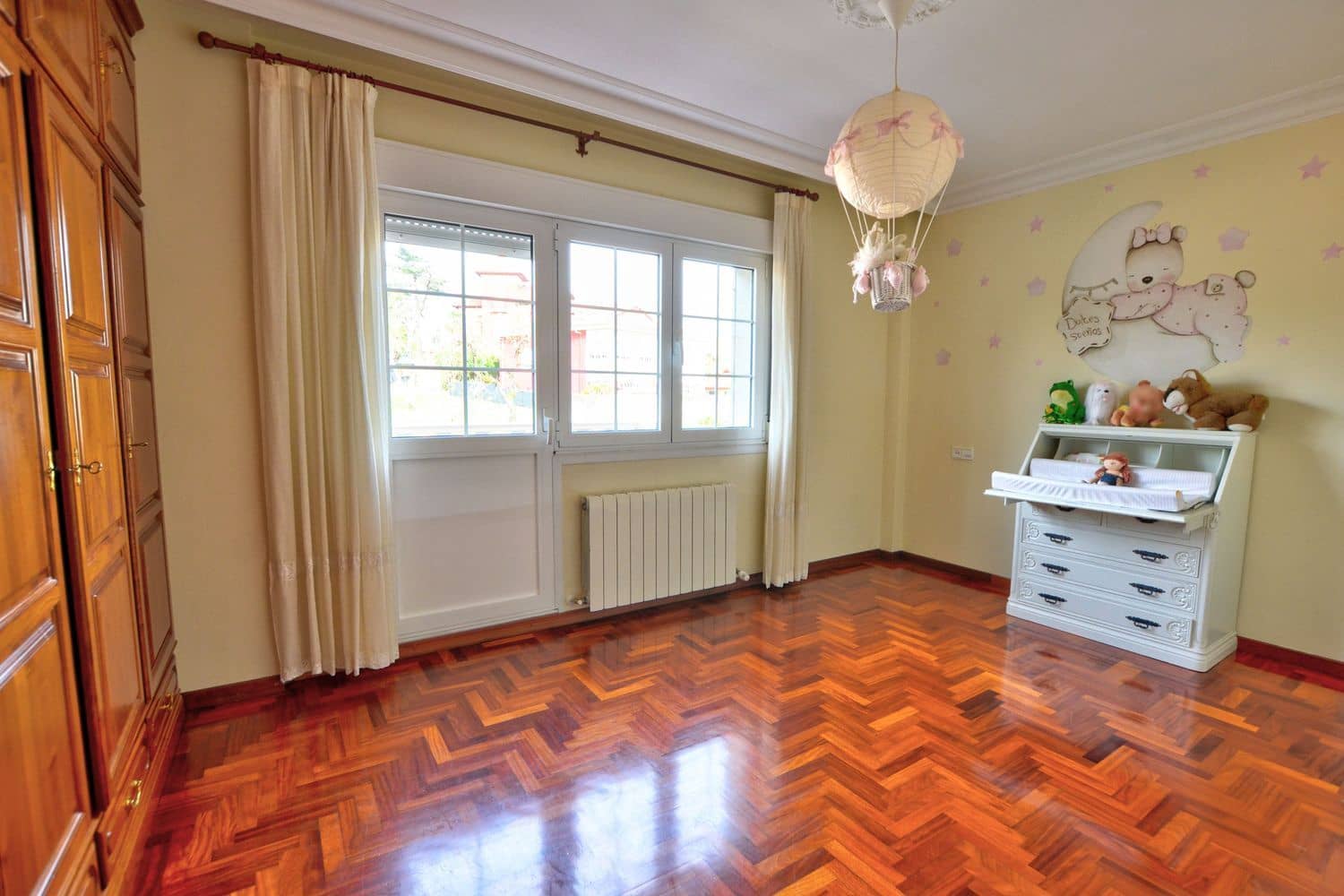 5 sovrum Villa till salu i Aviles med garage - 645 000 € (Ref: 9651089)