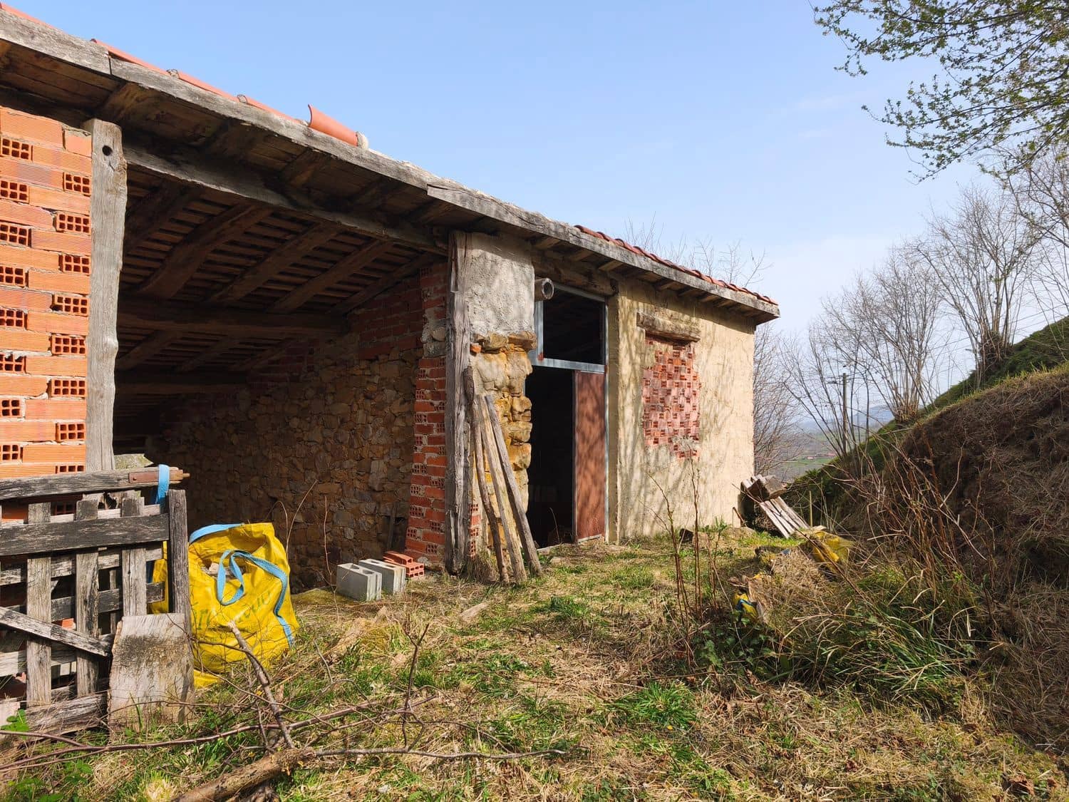 Finca/Herregård til salgs i Pilona med garasje - € 35 000 (Ref: 9655582)