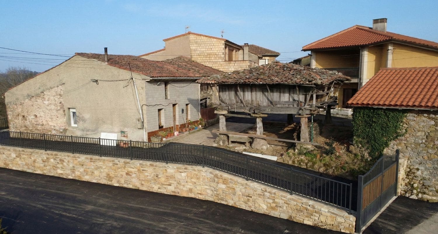 3 sovrum Hus till salu i Siero med garage - 99 900 € (Ref: 9655583)