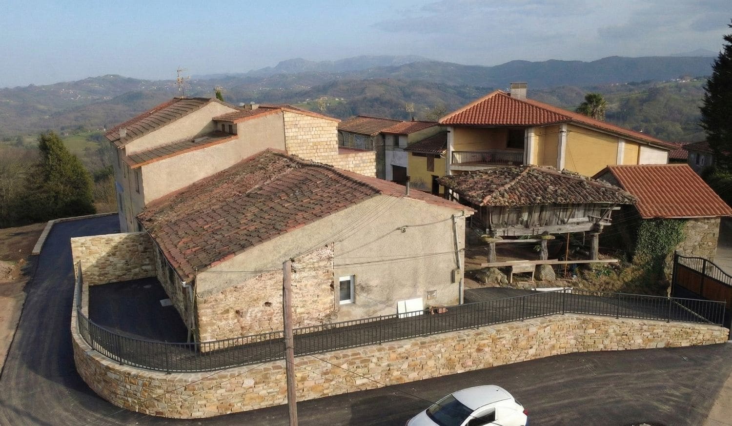 3 sovrum Hus till salu i Siero med garage - 99 900 € (Ref: 9655583)