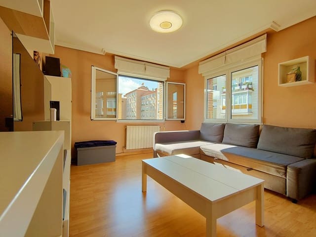 2 slaapkamer Appartement te koop in Centro Urbano, Gijón met garage - € 109.900 (Ref: 9655584)