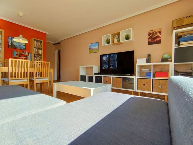 2 slaapkamer Appartement te koop in Centro Urbano, Gijón met garage - € 109.900 (Ref: 9655584)