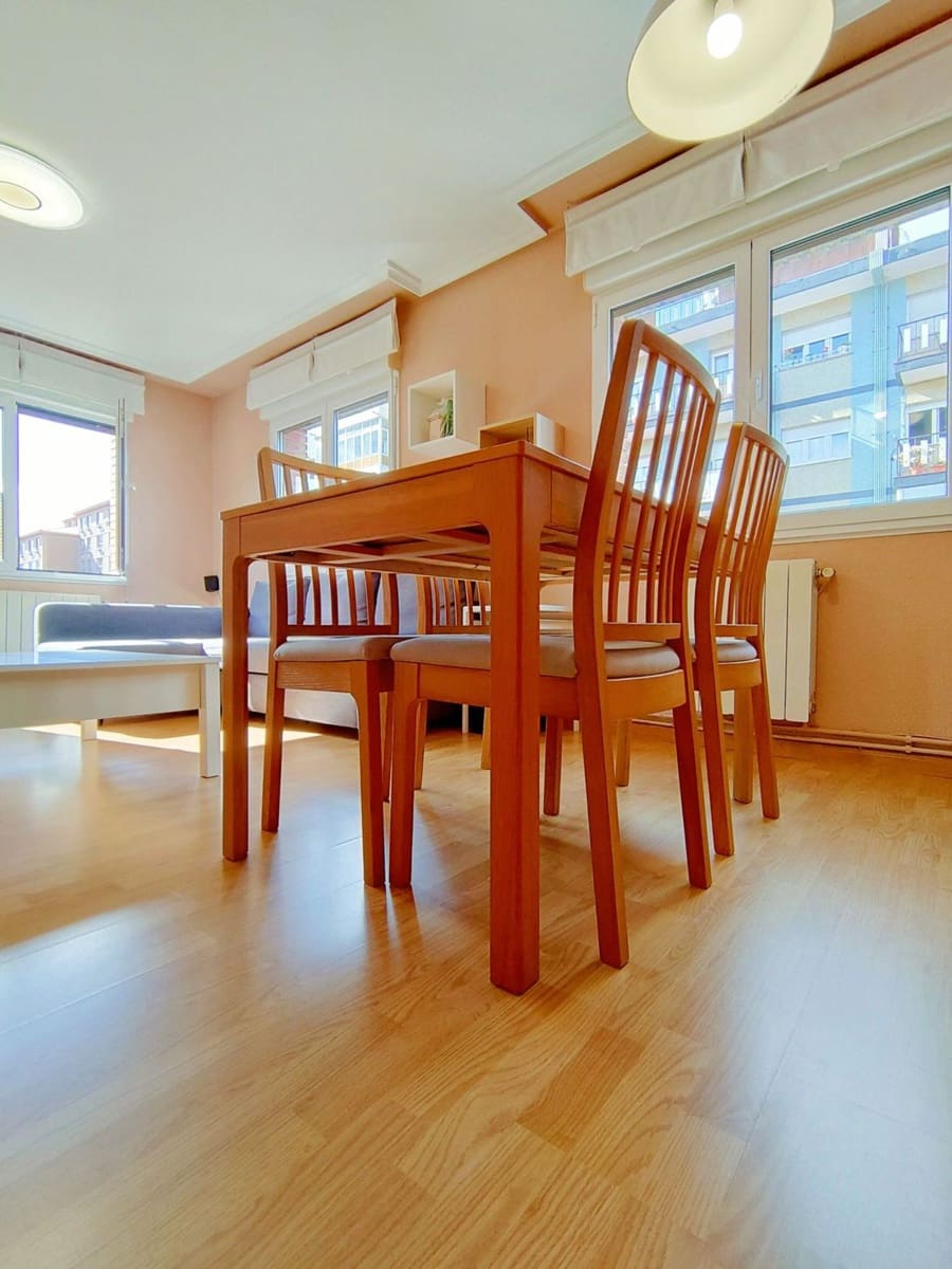 2 slaapkamer Appartement te koop in Gijon met garage - € 109.900 (Ref: 9655584)