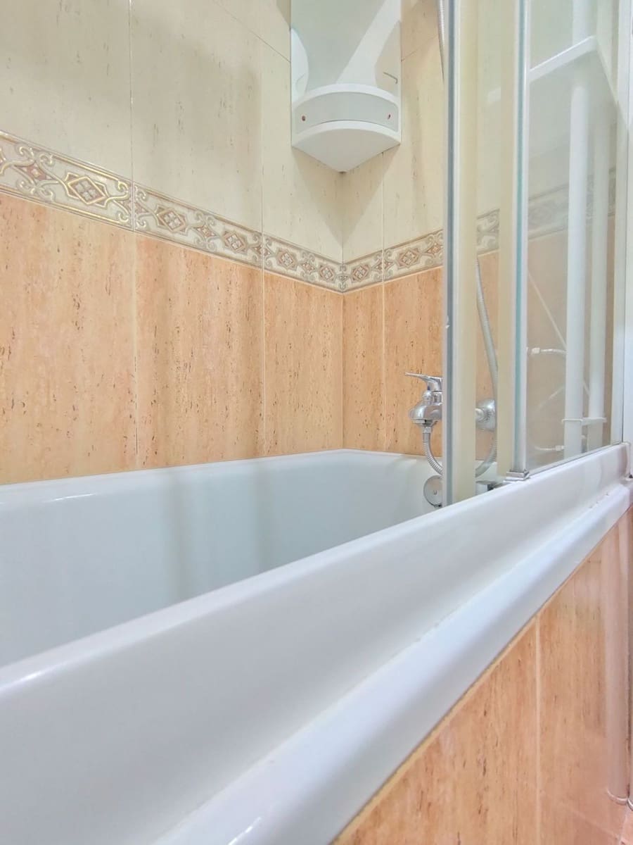 2 slaapkamer Appartement te koop in Gijon met garage - € 109.900 (Ref: 9655584)