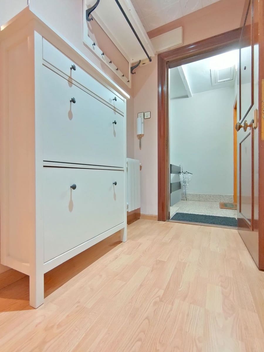 2 slaapkamer Appartement te koop in Gijon met garage - € 109.900 (Ref: 9655584)