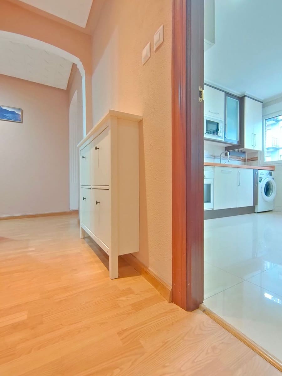 2 slaapkamer Appartement te koop in Gijon met garage - € 109.900 (Ref: 9655584)