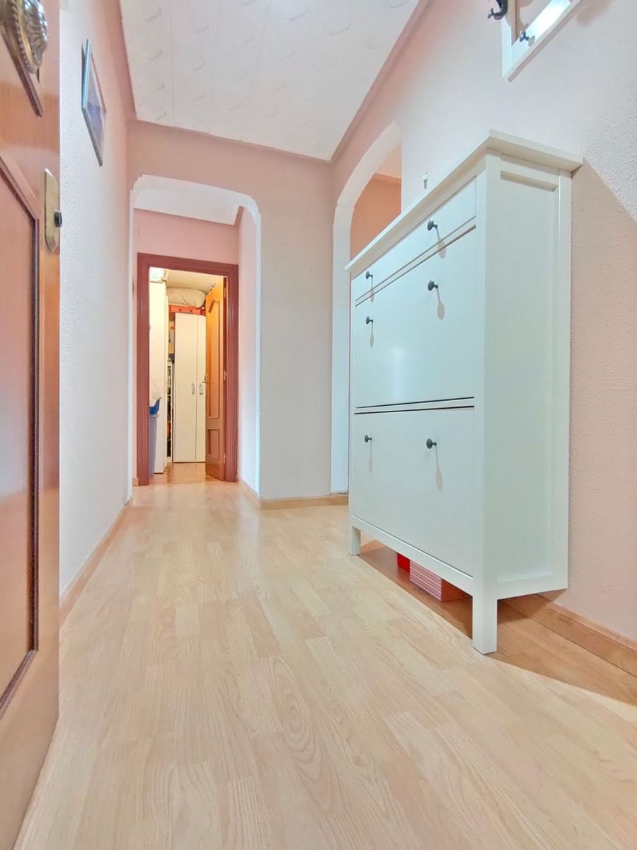 2 slaapkamer Appartement te koop in Gijon met garage - € 109.900 (Ref: 9655584)